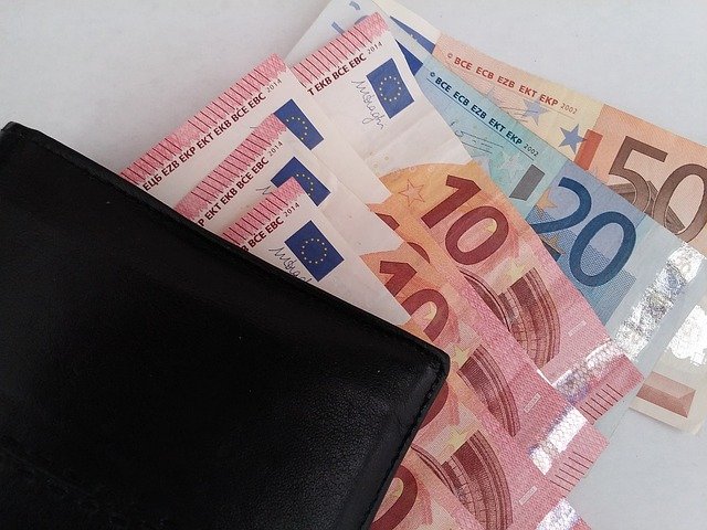 eura pod peněženkou
